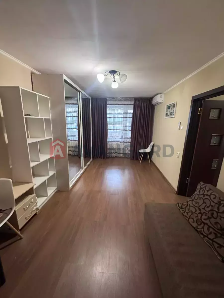 2 ��. ��������, 47/-/8 ��. �., 9/9 ������ ���� 9