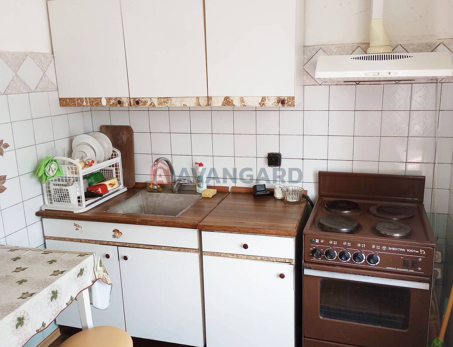 2 ��. ��������, 52/-/9 ��. �., 11/14 ������ ���� 3