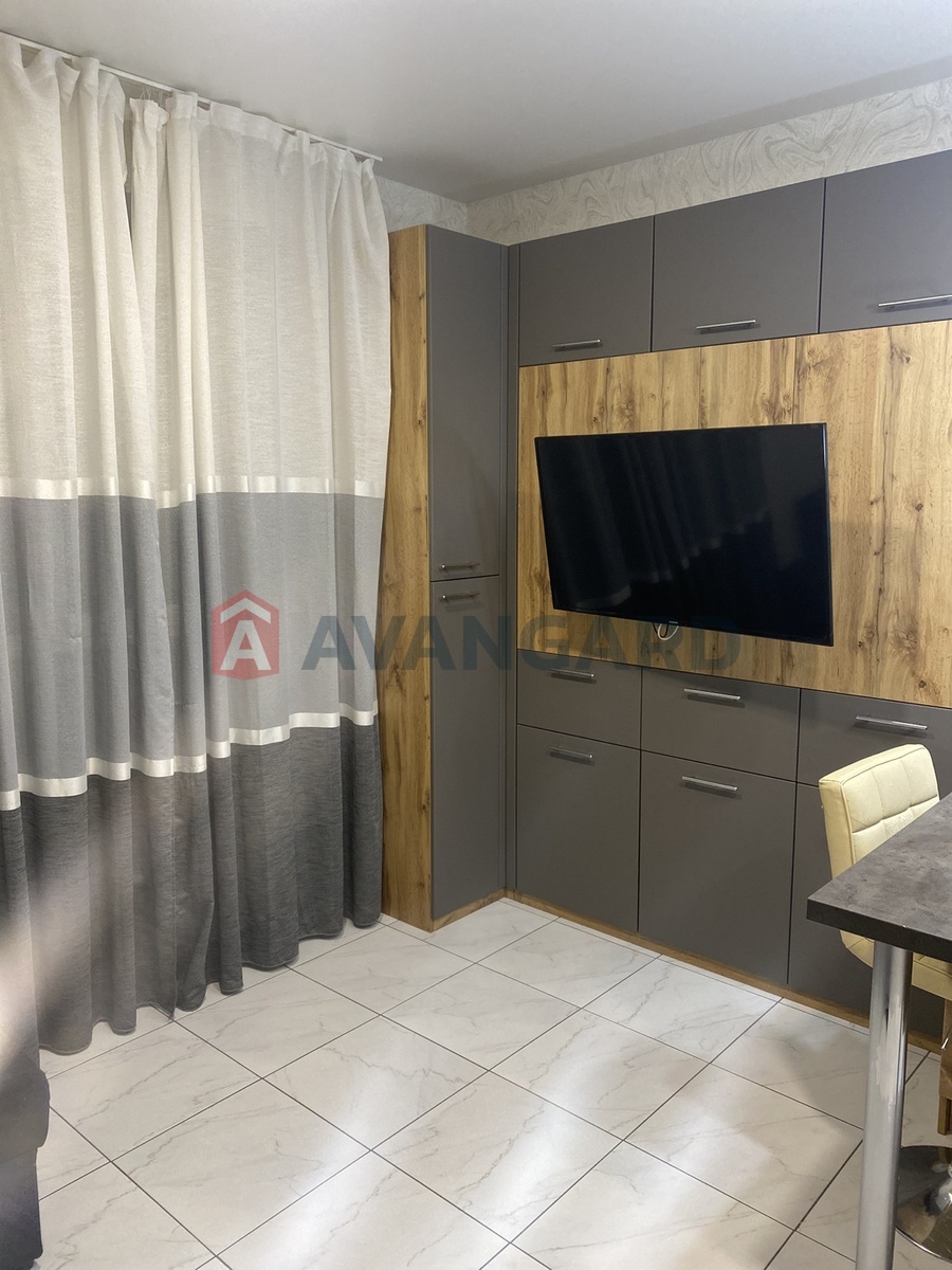 2 ����. ��������, 52/-/- ��. �., 5/12 ���� ���� 7