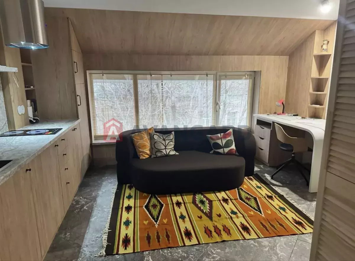 2 ��. ��������, 42/-/42 ��. �., 3/3 ������ ���� 1