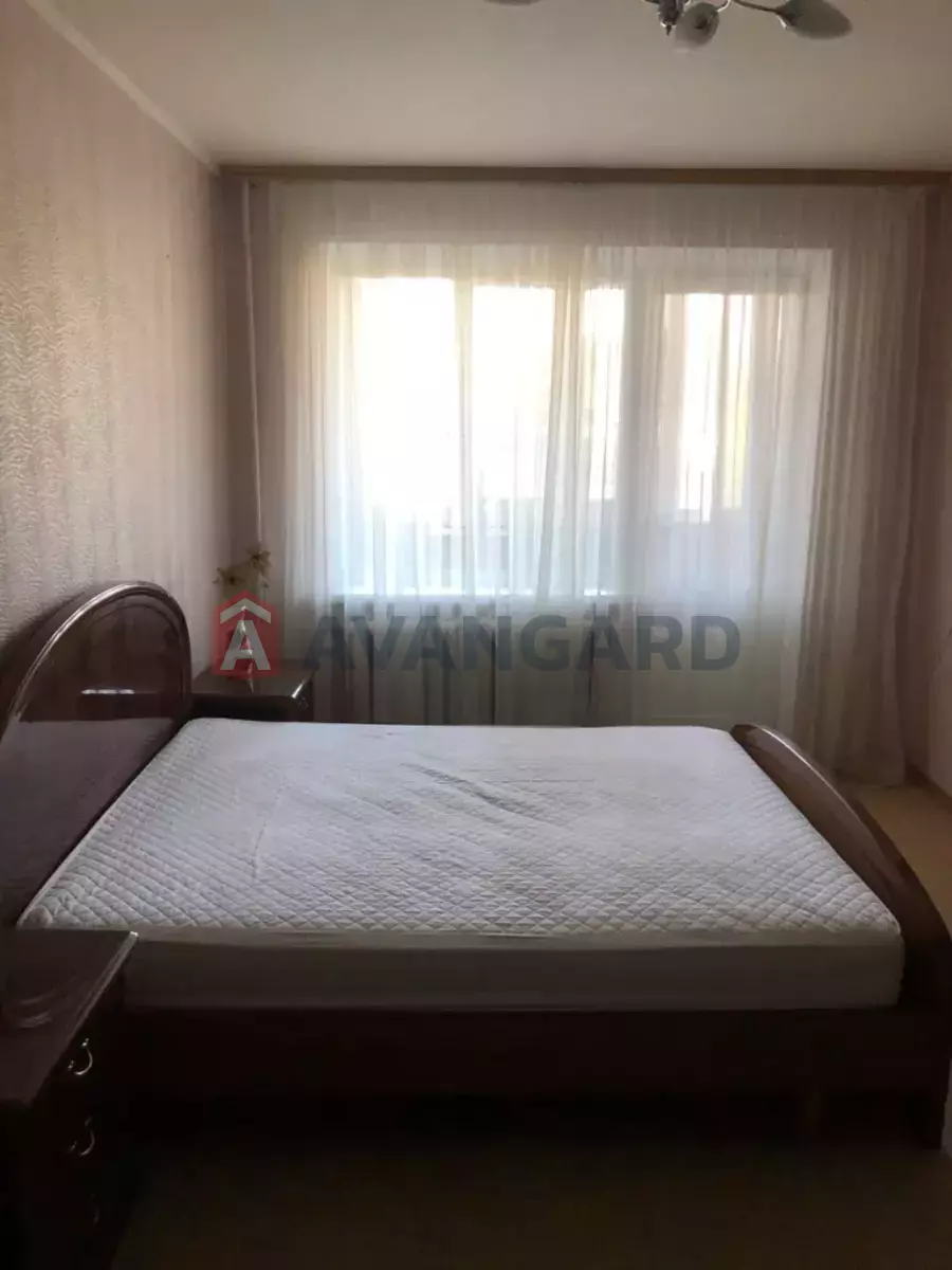 3 ����. ��������, 72/-/9 ��. �., 4/9 ���� ���� 9