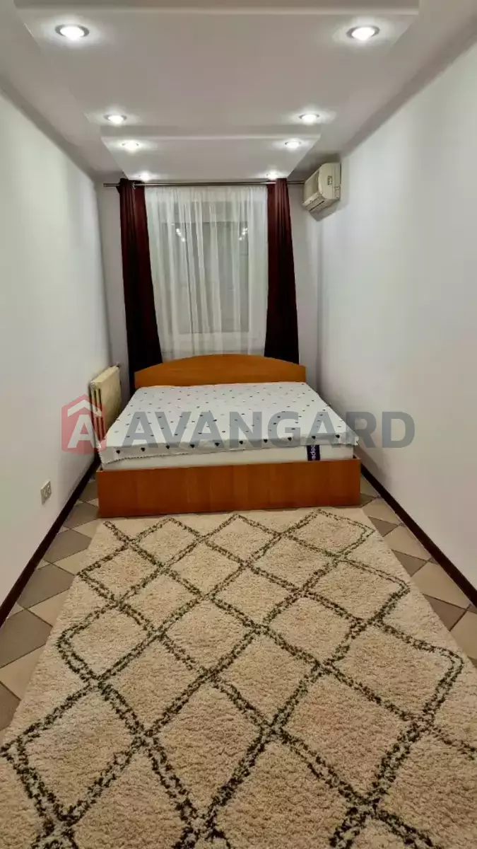 3 ����. ��������, 53/45/6 ��. �., 1/5 ���� ���� 12