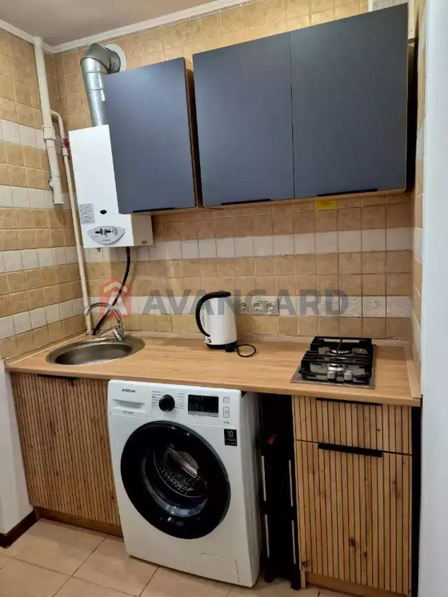 3 ����. ��������, 53/45/6 ��. �., 1/5 ���� ���� 18