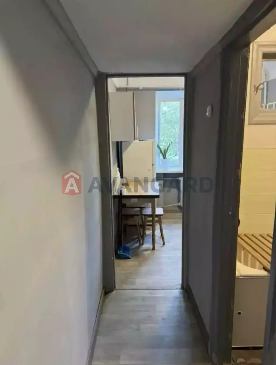 1 ��. ��������, 36/-/- ��. �., 3/5 ������ ���� 6