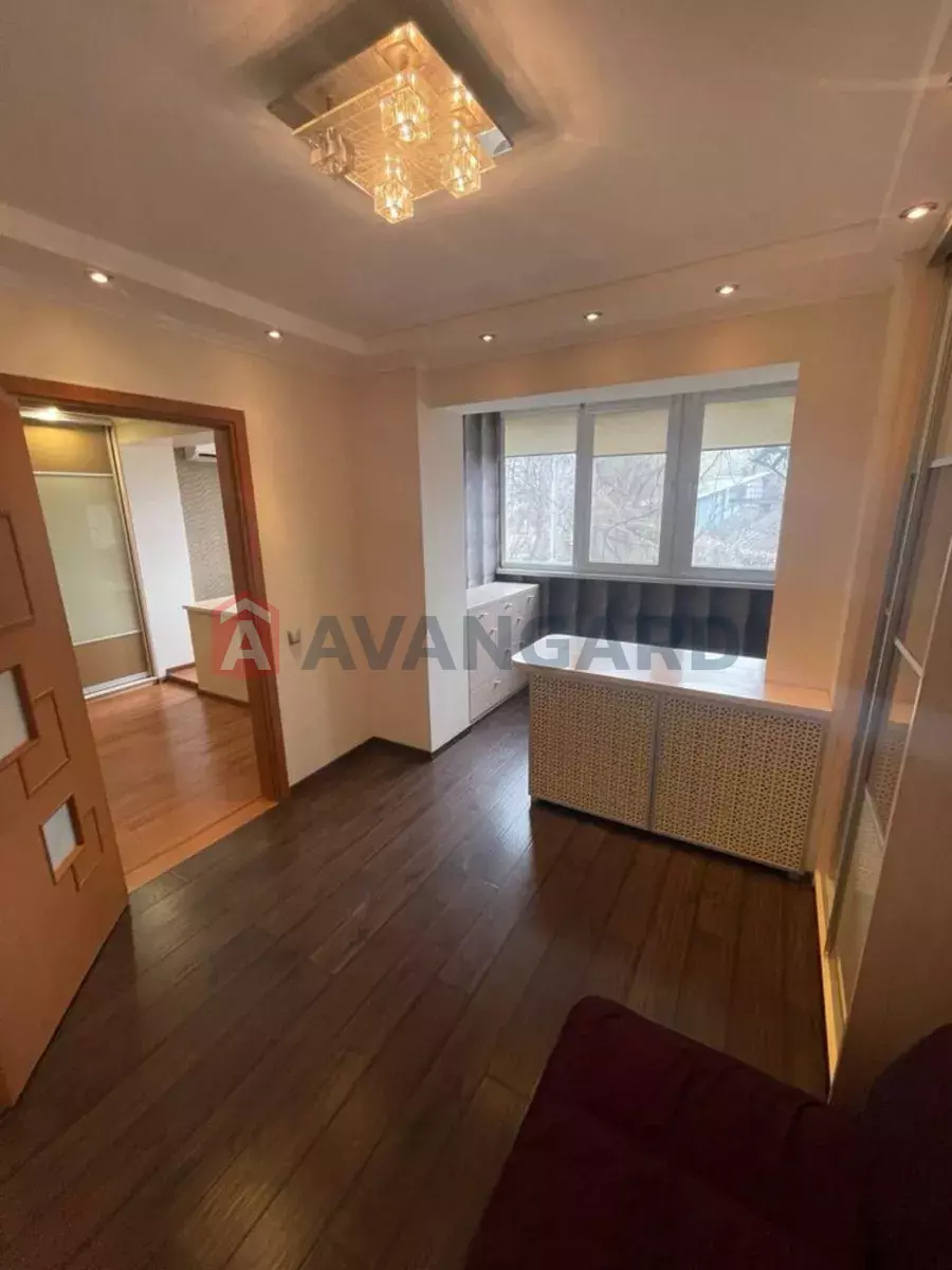 3 ����. ��������, 60/-/8 ��. �., 1/9 ���� ���� 10