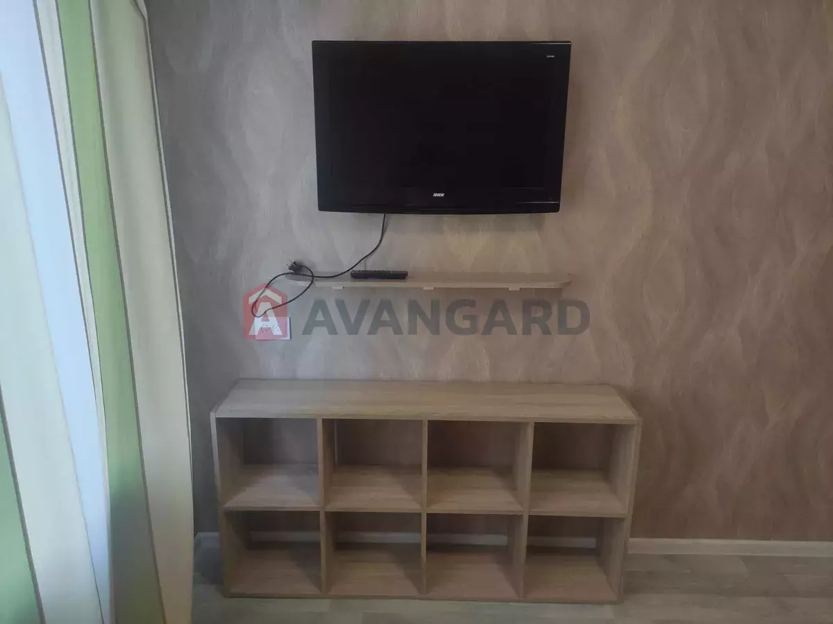 1 ��. ��������, 23/-/5 ��. �., 7/9 ������ ���� 8