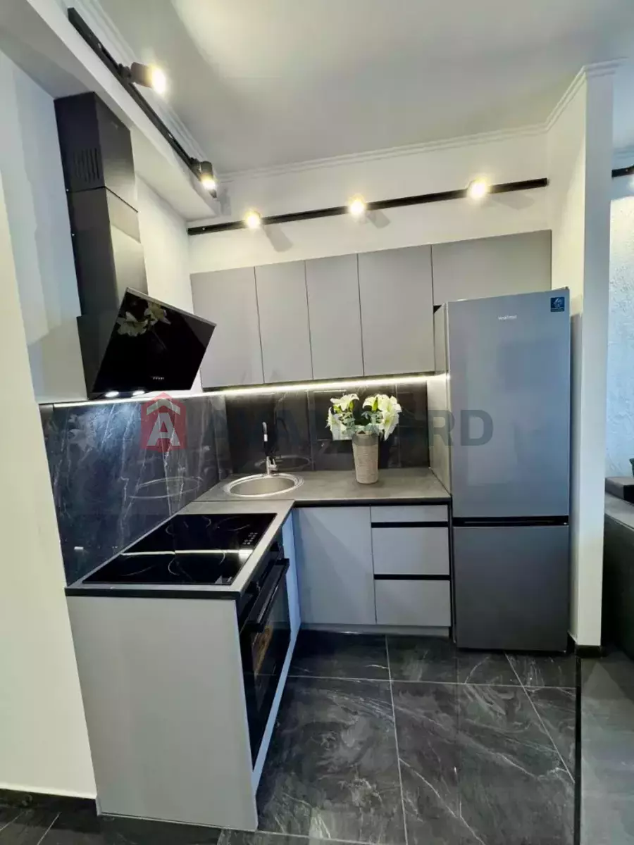 2 ����. ��������, 45/-/- ��. �., 7/10 ���� ���� 6