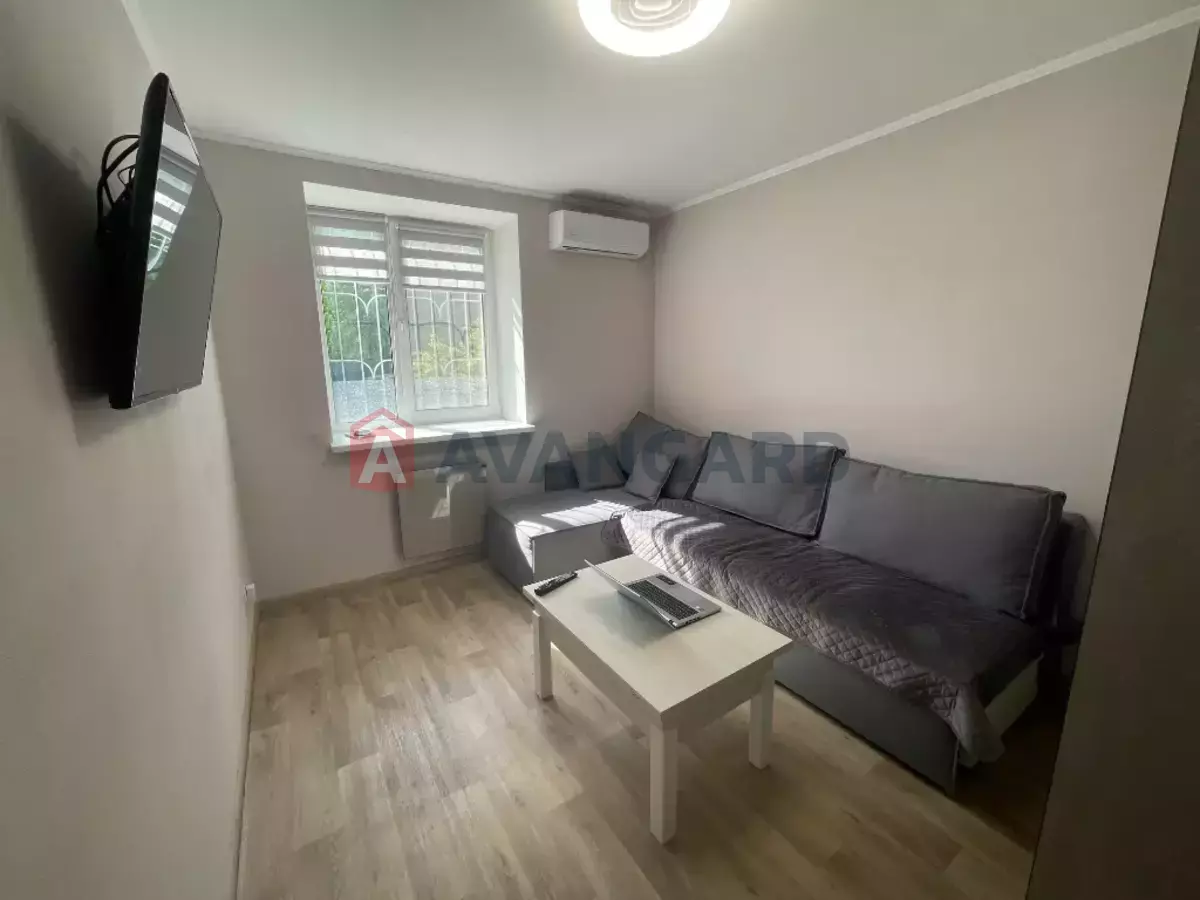 2 ��. ��������, 50/-/- ��. �., 1/10 ������ ���� 3