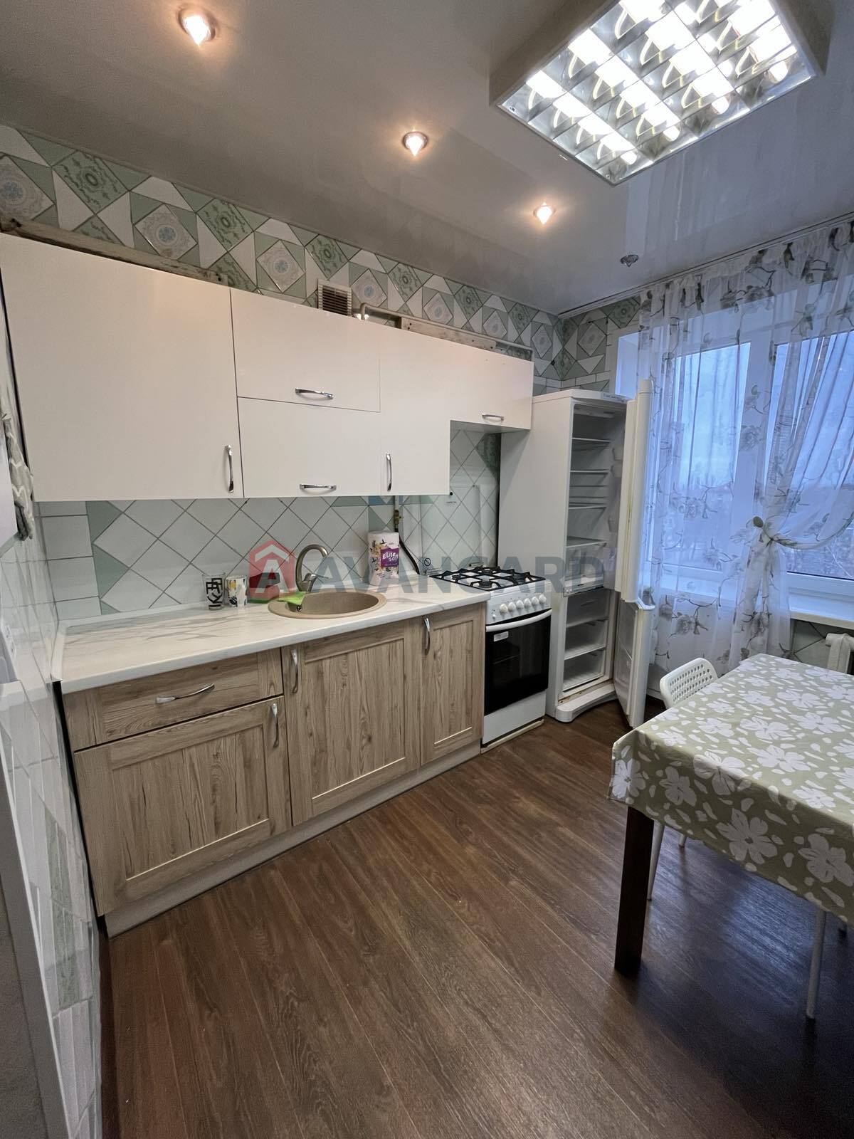 2 . , 51.6/34.9/7 . ., 8/9   9