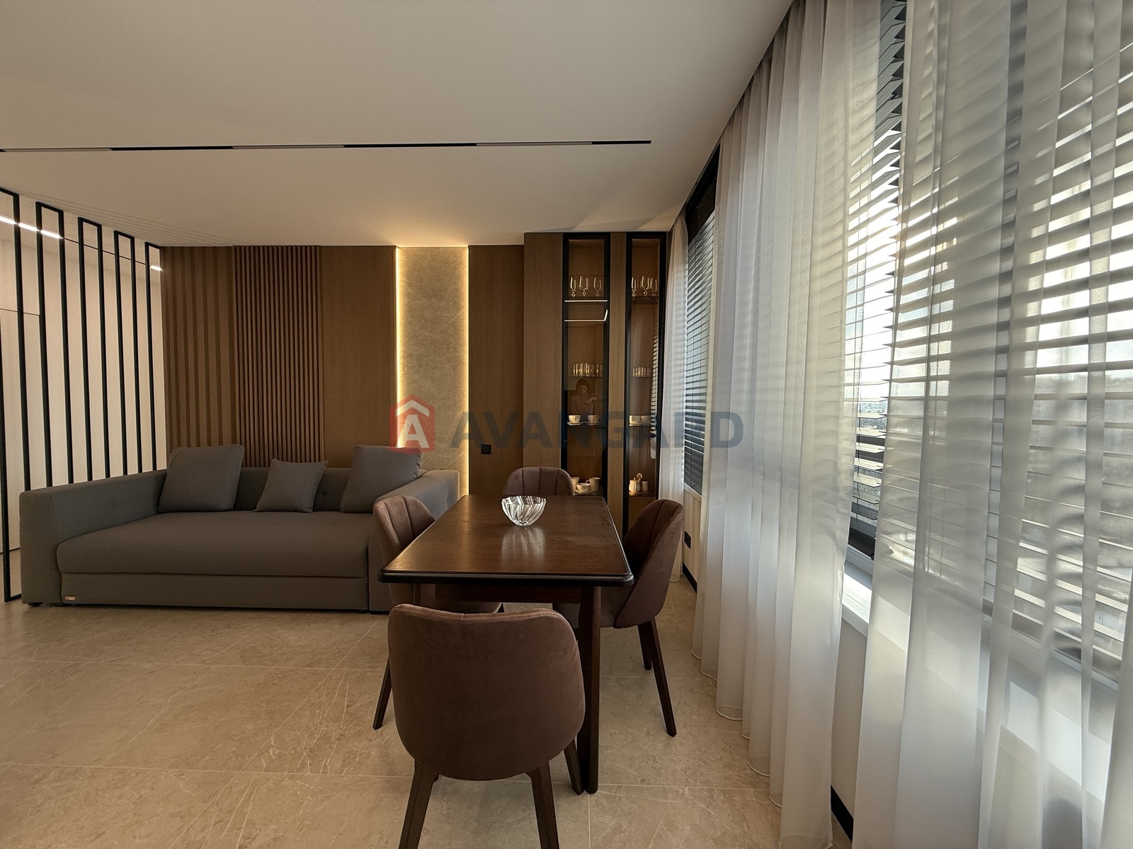 2 ��. ��������, 64,8/26,6/18 ��. �., 8/16 ������ ���� 23