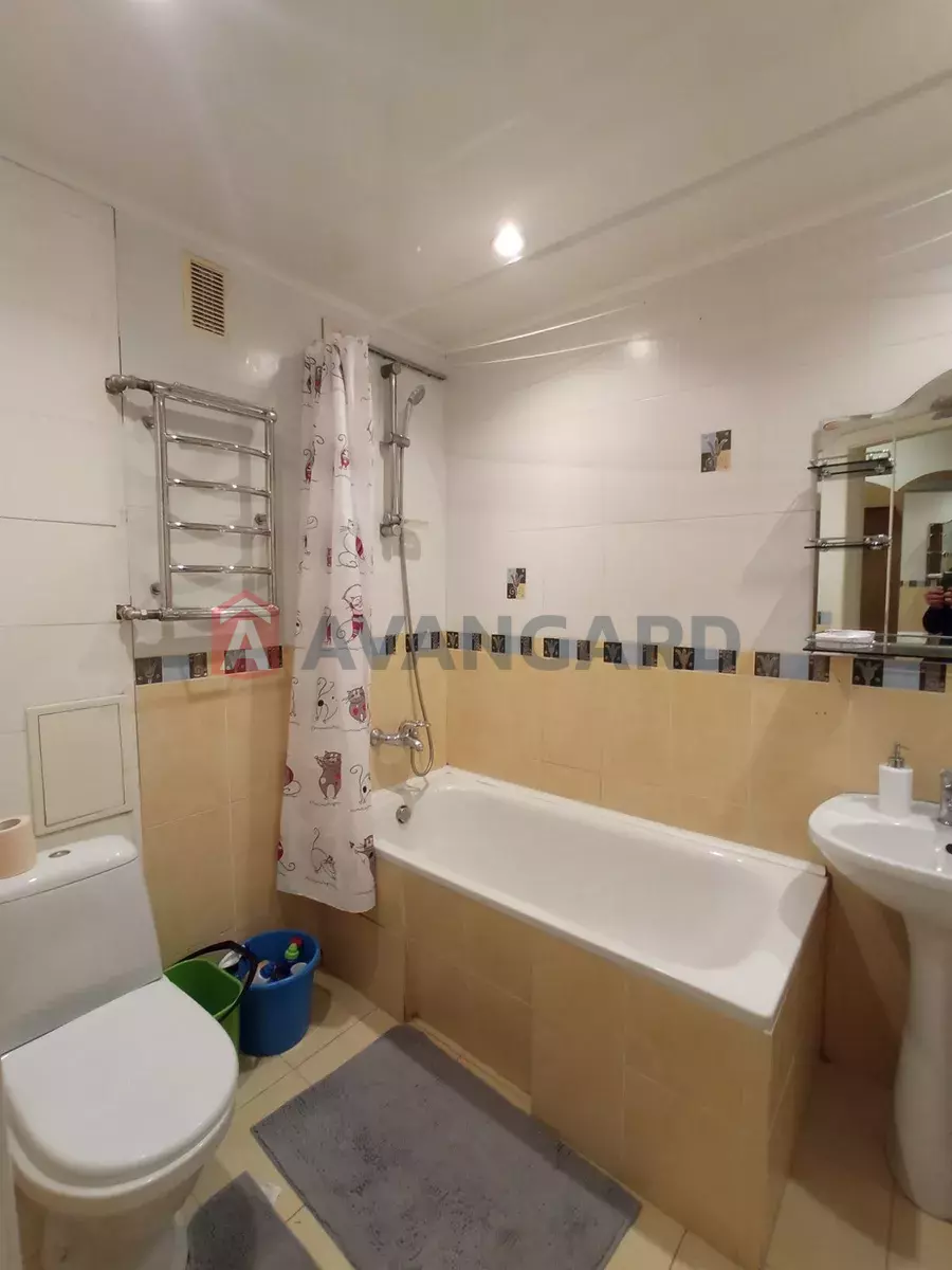 3 ��. ��������, 58/-/10 ��. �., 3/5 ������ ���� 8