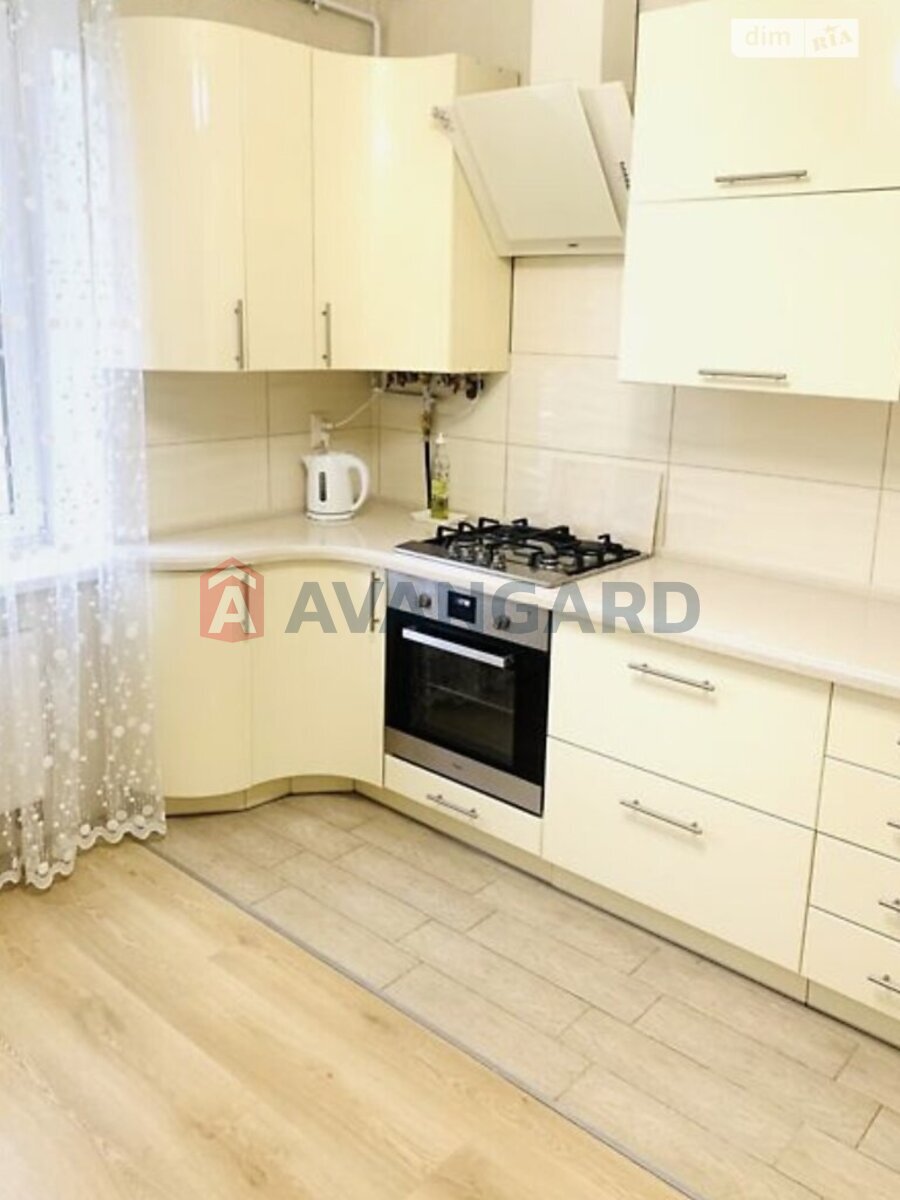 1 ��. ��������, 45/16/15 ��. �., 2/10 ������ ���� 6