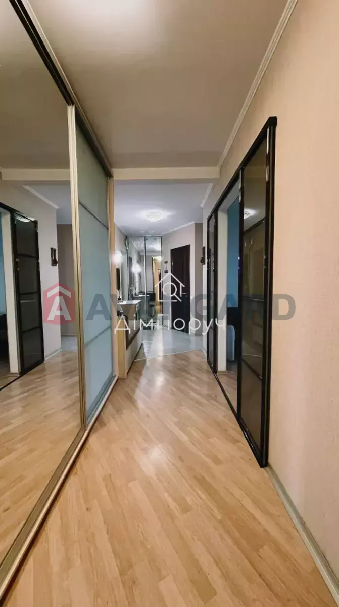 2 ����. ��������, 80/40/15 ��. �., 13/17 ���� ���� 24