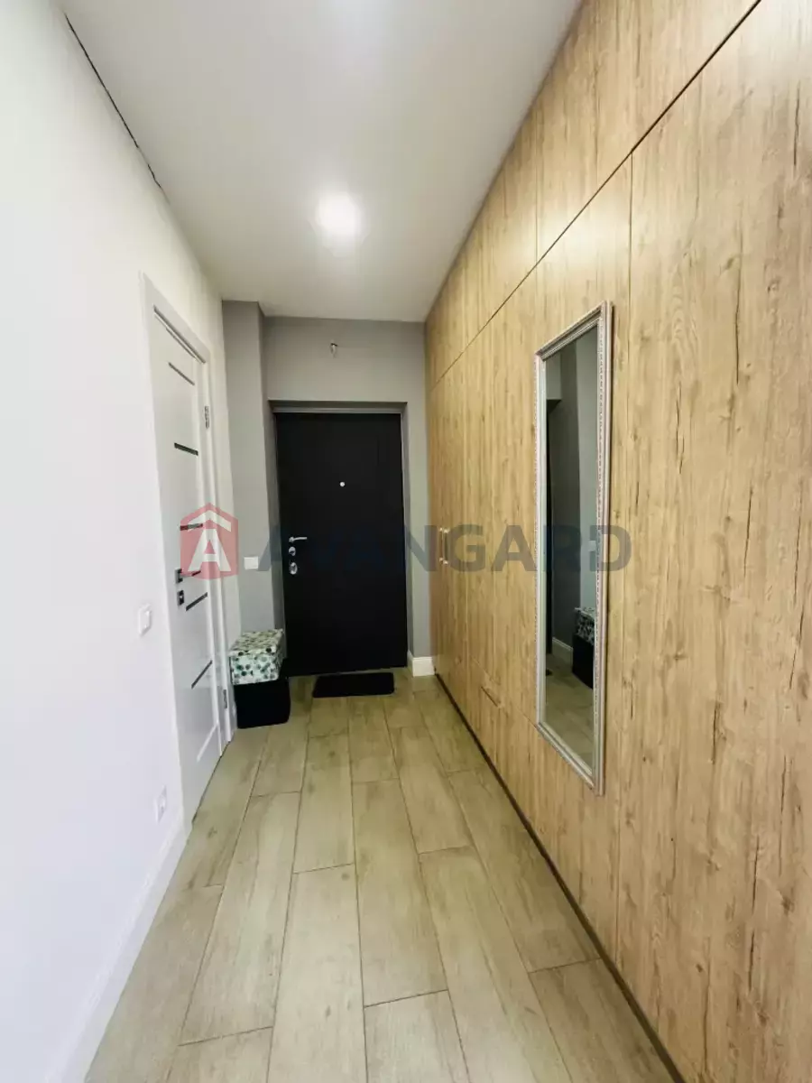 1 ��. ��������, 42/20/15 ��. �., 11/12 ������ ���� 9