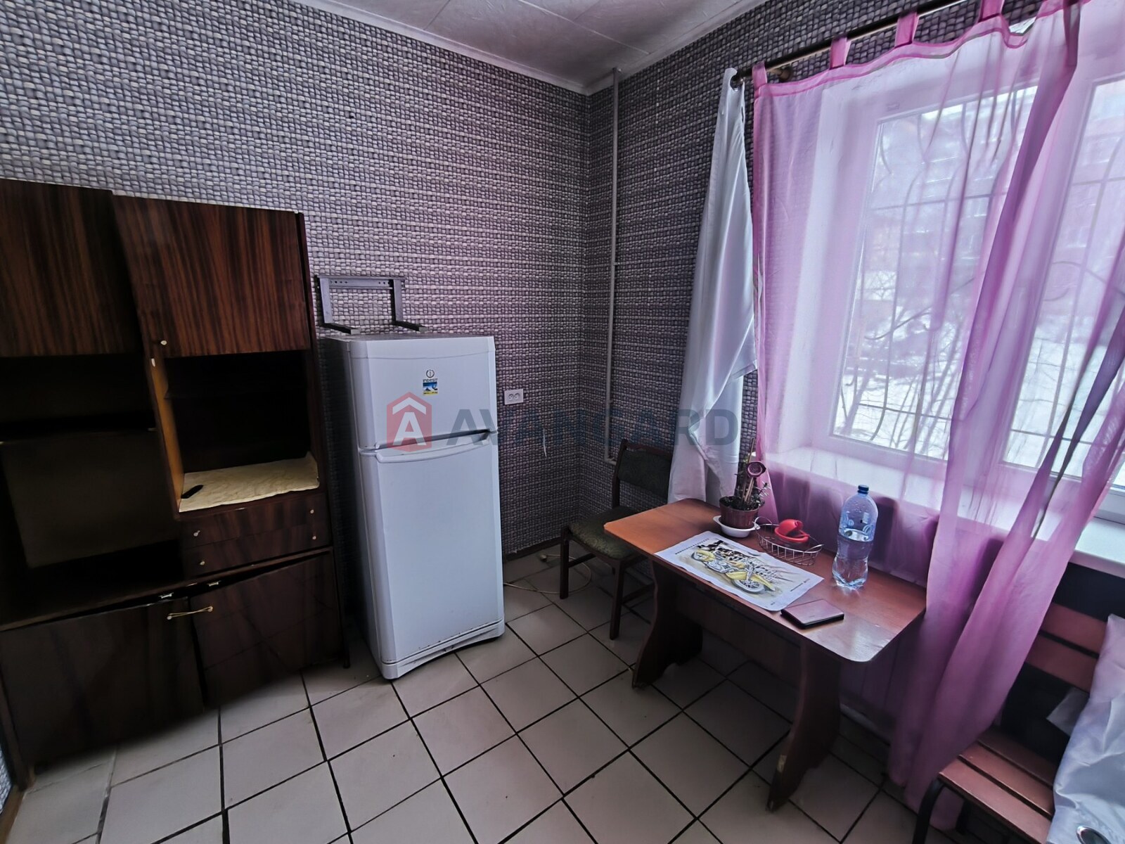 2 ��. ��������, 49/-/8 ��. �., 1/2 ������ ���� 2