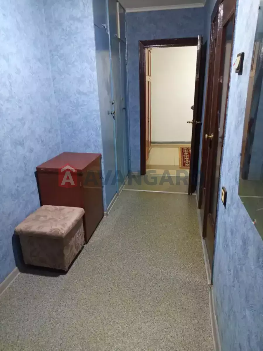 2 ����. ��������, 50/-/- ��. �., 8/9 ���� ���� 9