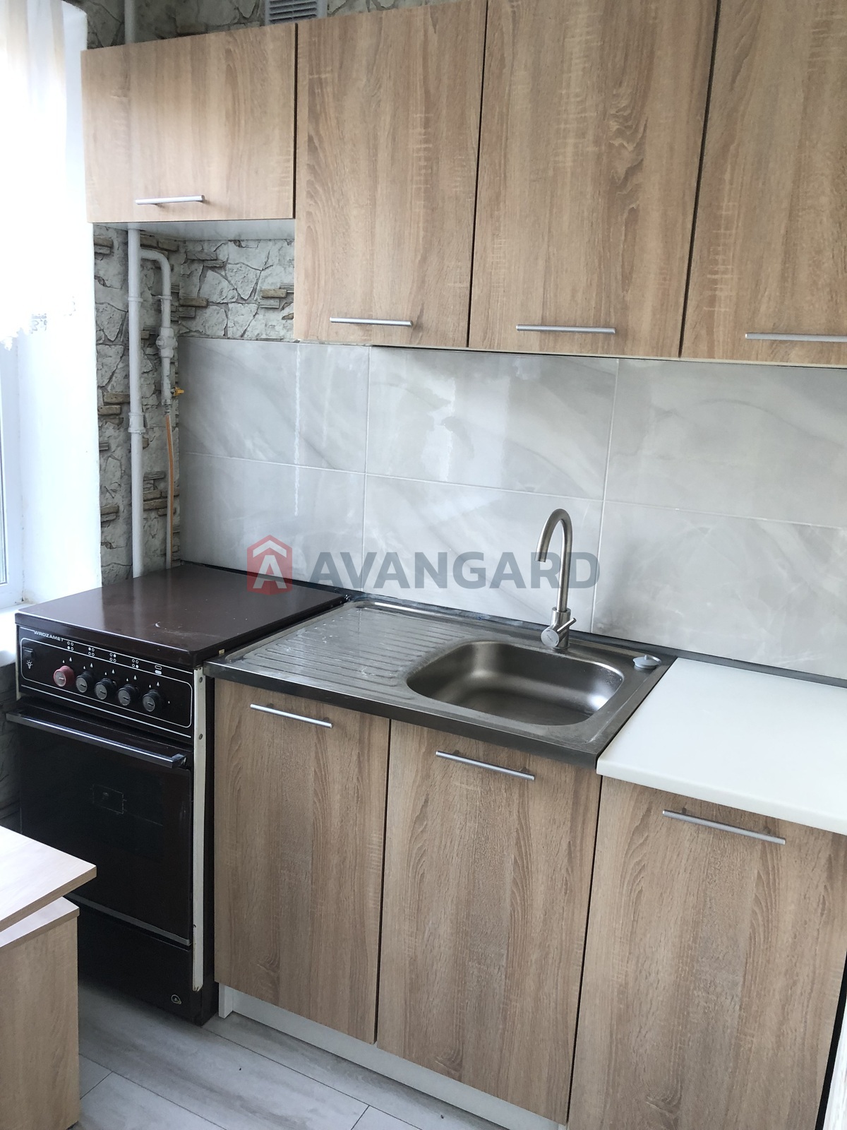 1 ��. ��������, 32/15/7 ��. �., 2/5 ������ ���� 9