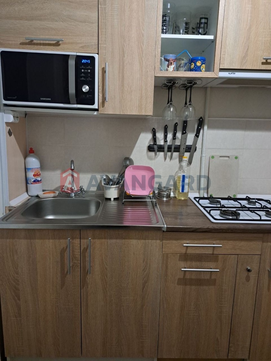 1 . , 30/18/- . ., 8/9   7