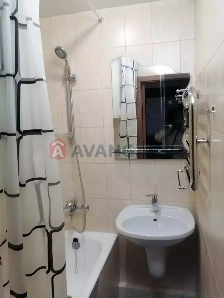 1 ��. ��������, 34/18/8 ��. �., 5/9 ������ ���� 3