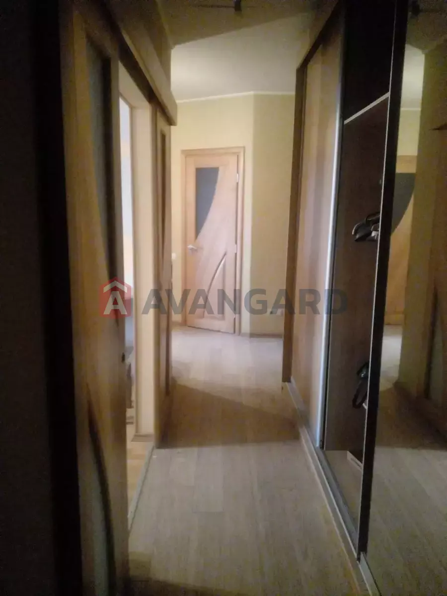 2 ����. ��������, 70/-/12 ��. �., 10/12 ���� ���� 14