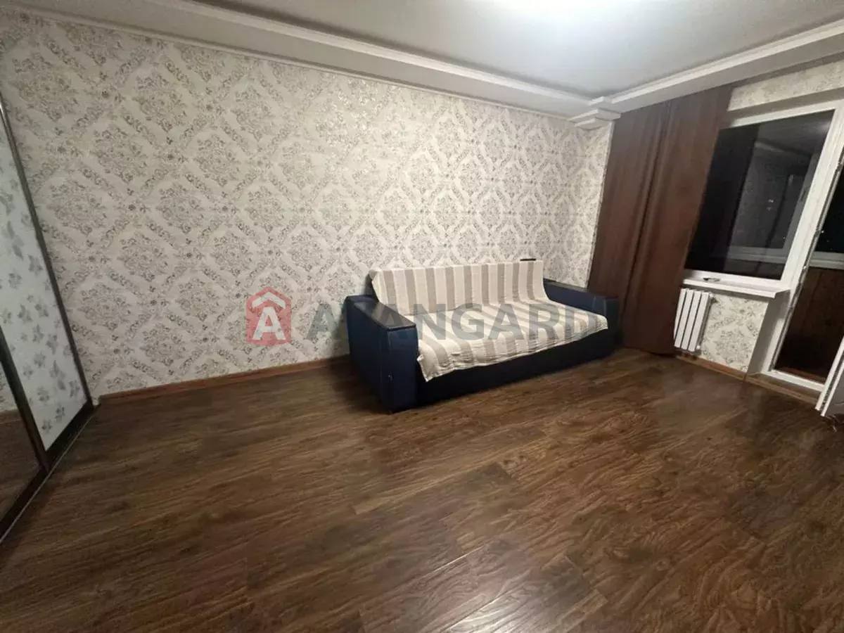 1 ����. ��������, 38/-/9 ��. �., 14/16 ���� ���� 5