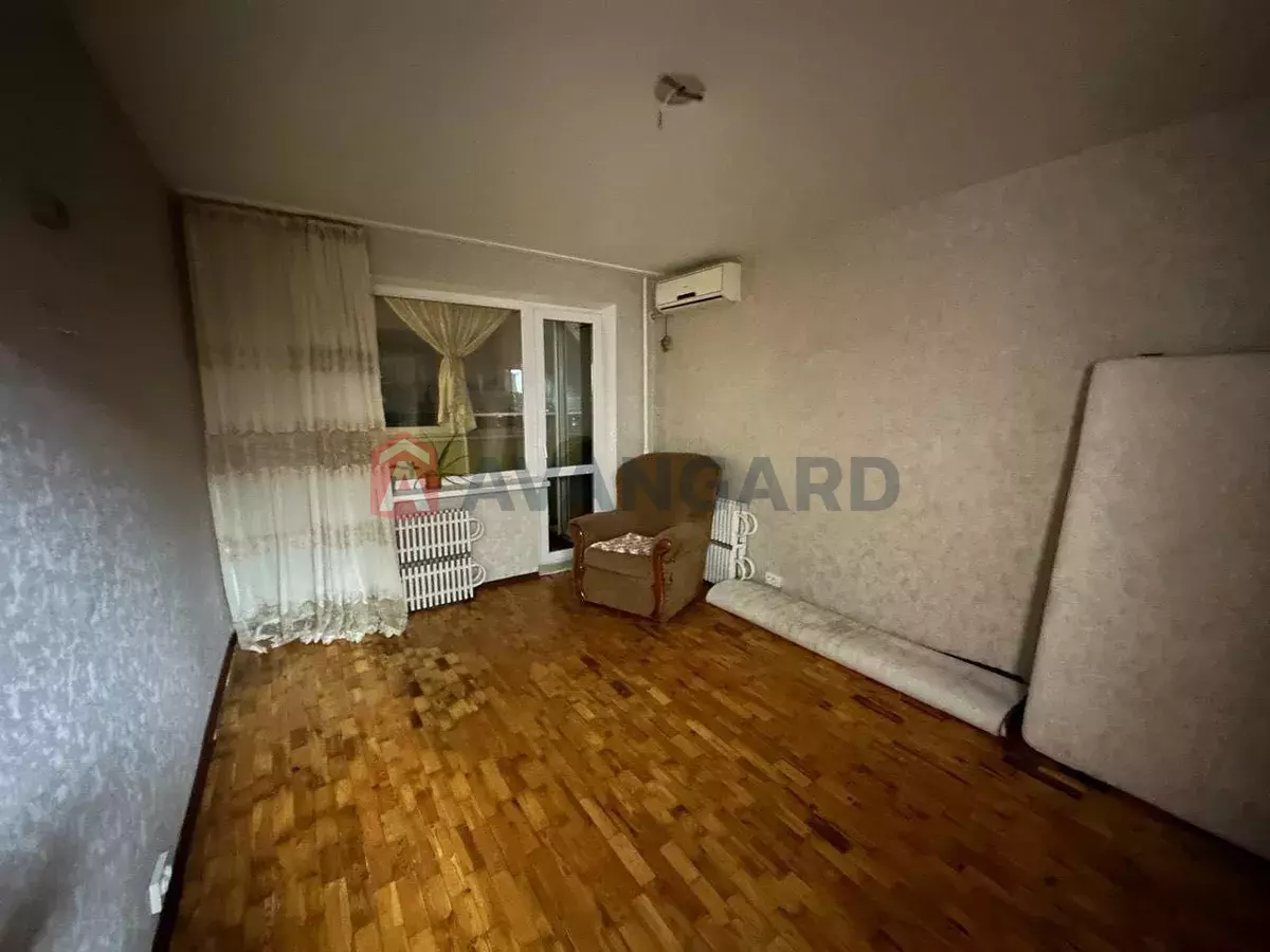 1 ��. ��������, 40/-/10 ��. �., 12/16 ������ ���� 8