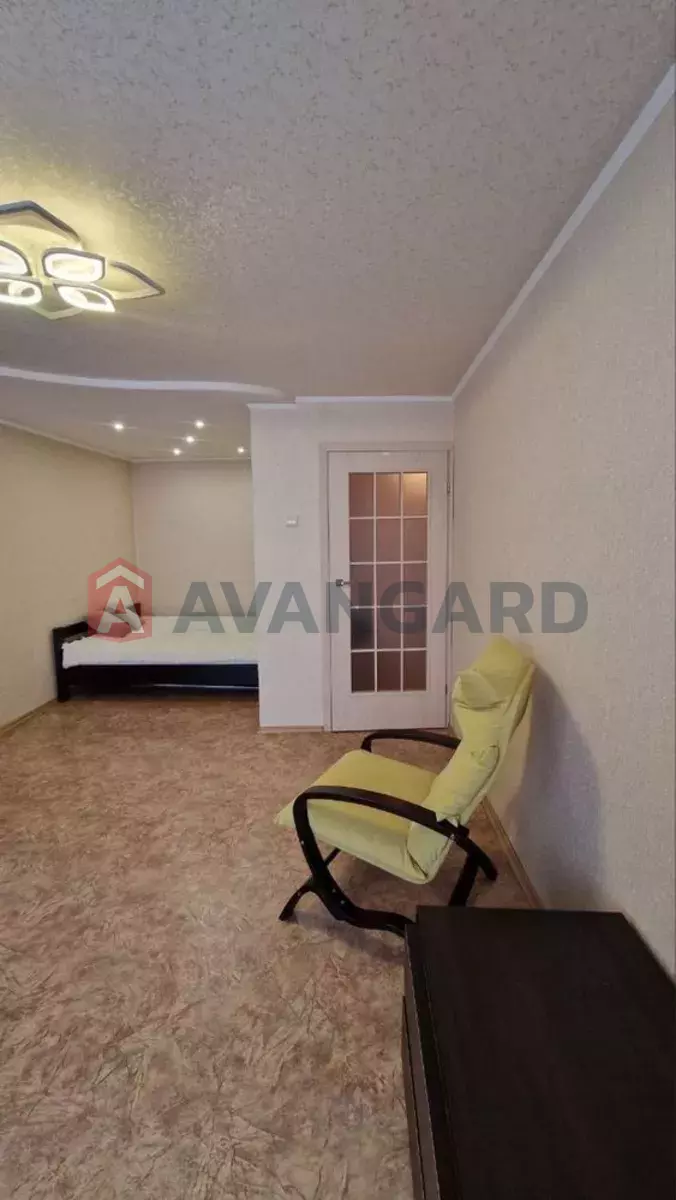 1 ����. ��������, 40/-/9 ��. �., 12/12 ���� ���� 2