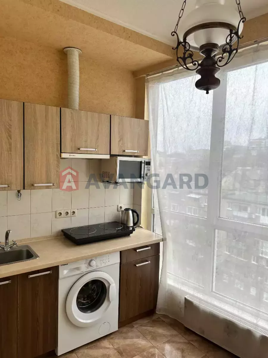 1 ��. ��������, 30/-/10 ��. �., 8/16 ������ ���� 15