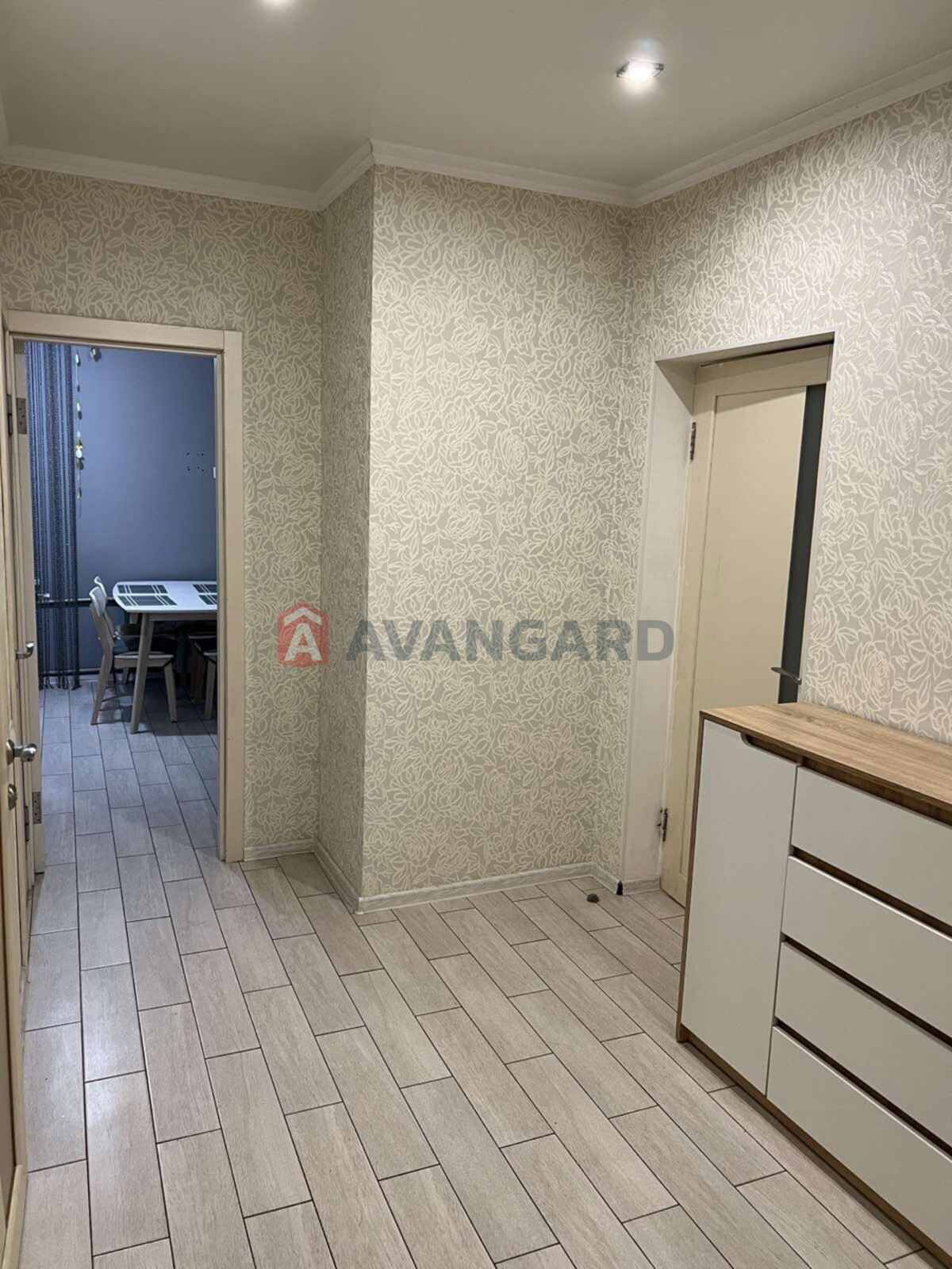 3 ��. ��������, 73/-/12 ��. �., 12/12 ������ ���� 15