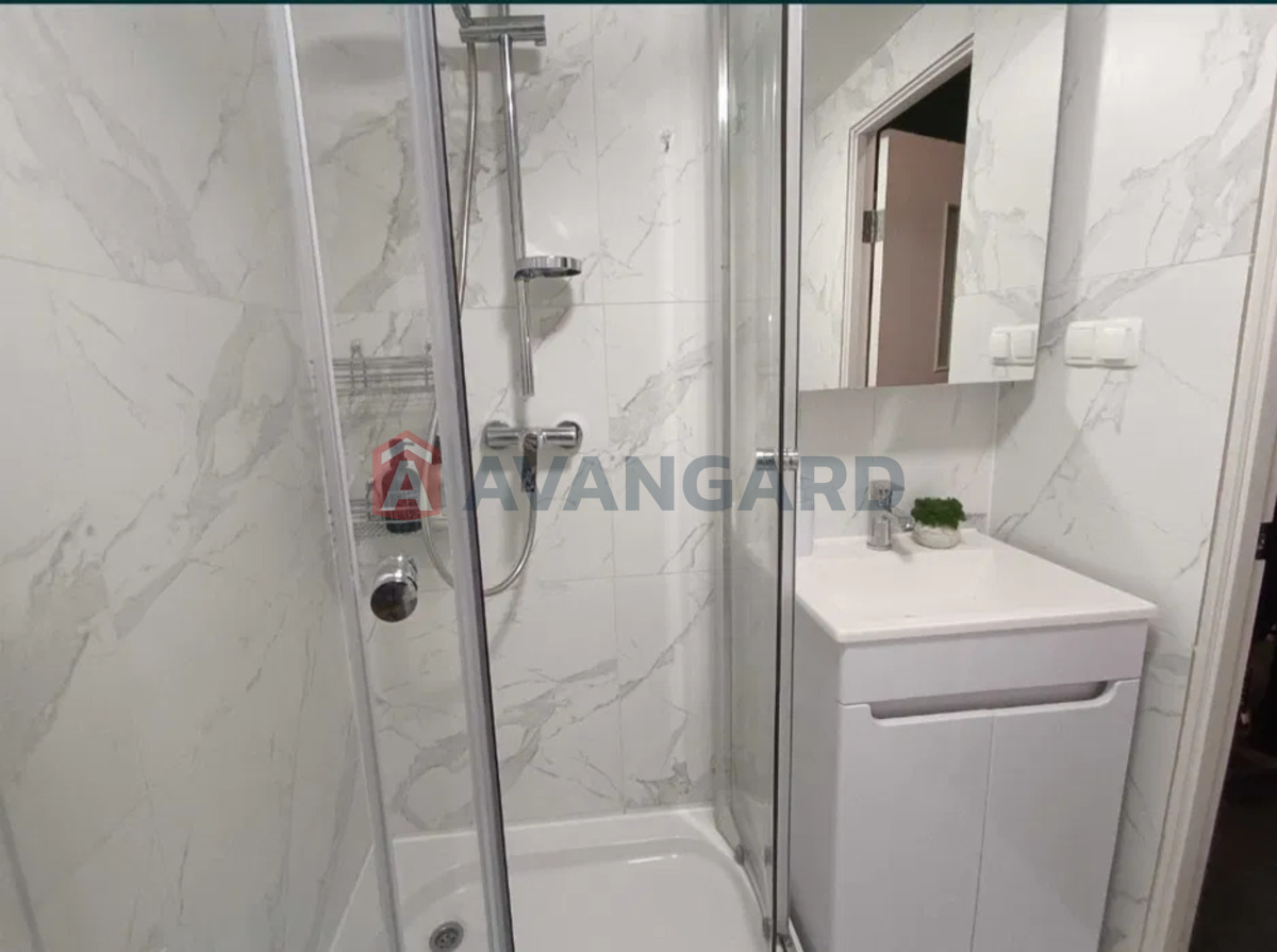 1 ��. ��������, 27/-/5 ��. �., 1/2 ������ ���� 3