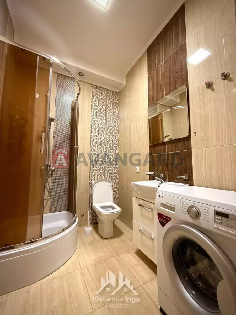 1 ��. ��������, 53/-/- ��. �., 8/19 ������ ���� 4