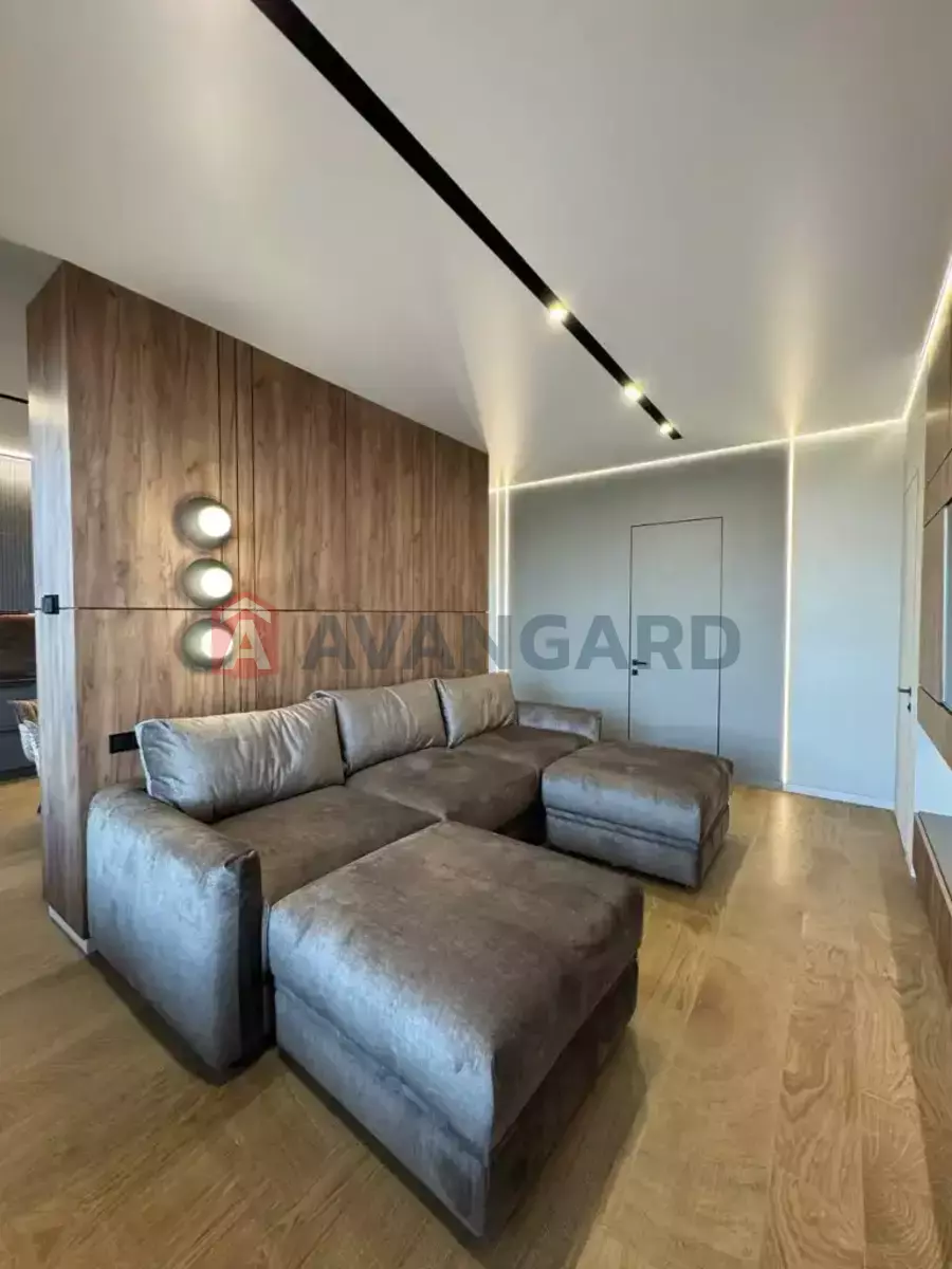 3 ����. ��������, 90/30/18 ��. �., 18/19 ���� ���� 4