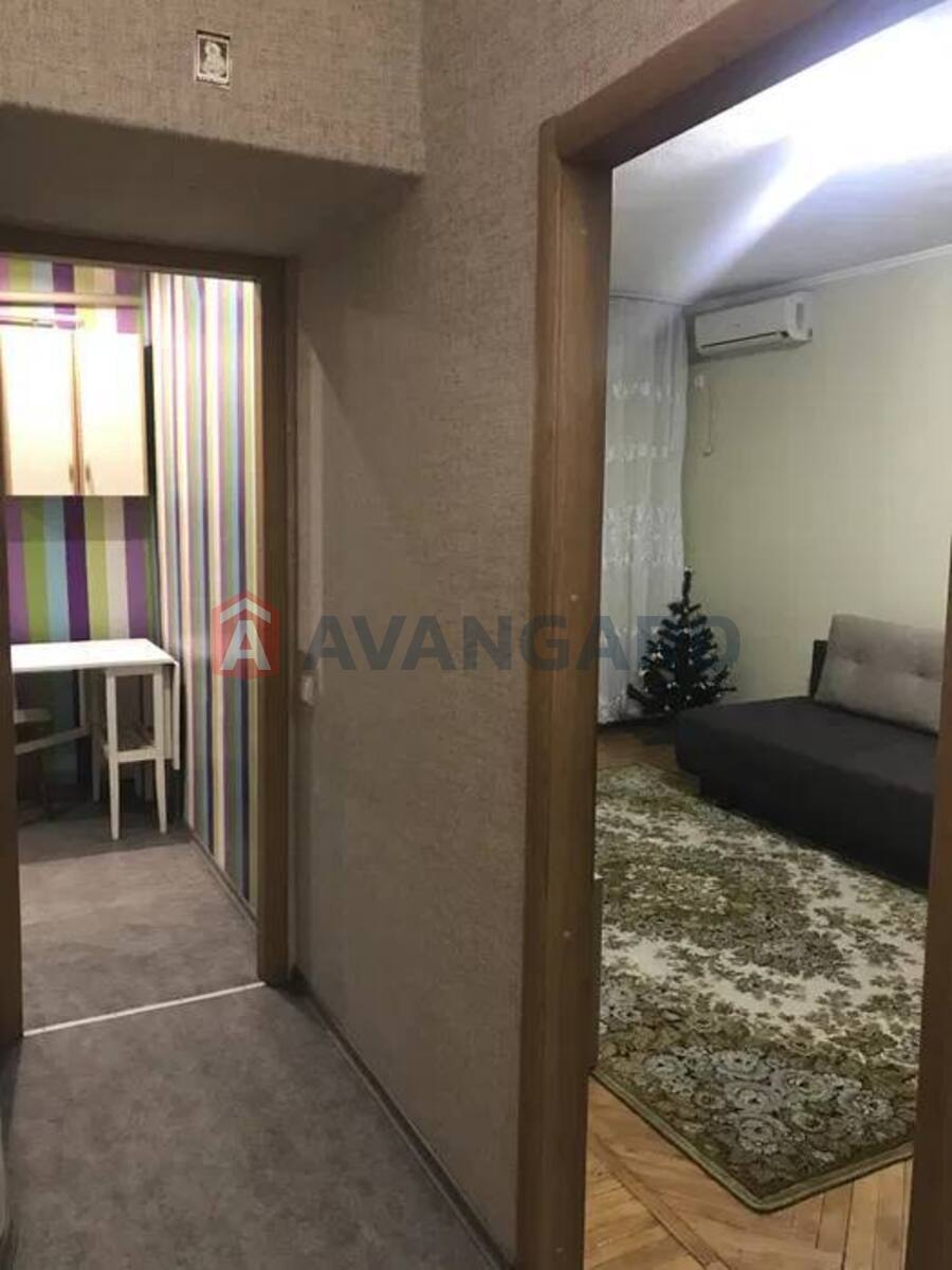 1 ����. ��������, 30/-/5 ��. �., 5/5 ���� ���� 2