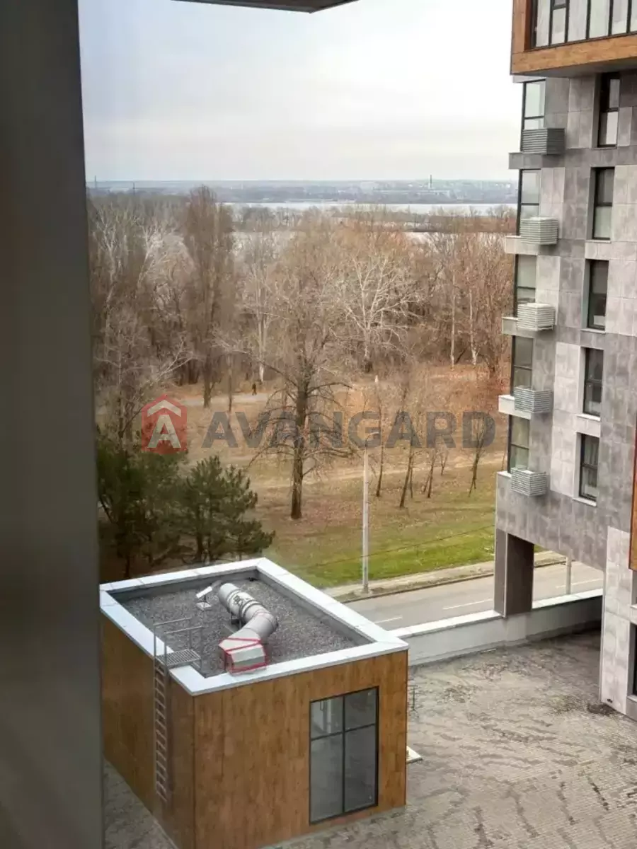 1 ����. ��������, 44/15/20 ��. �., 8/10 ���� ���� 3