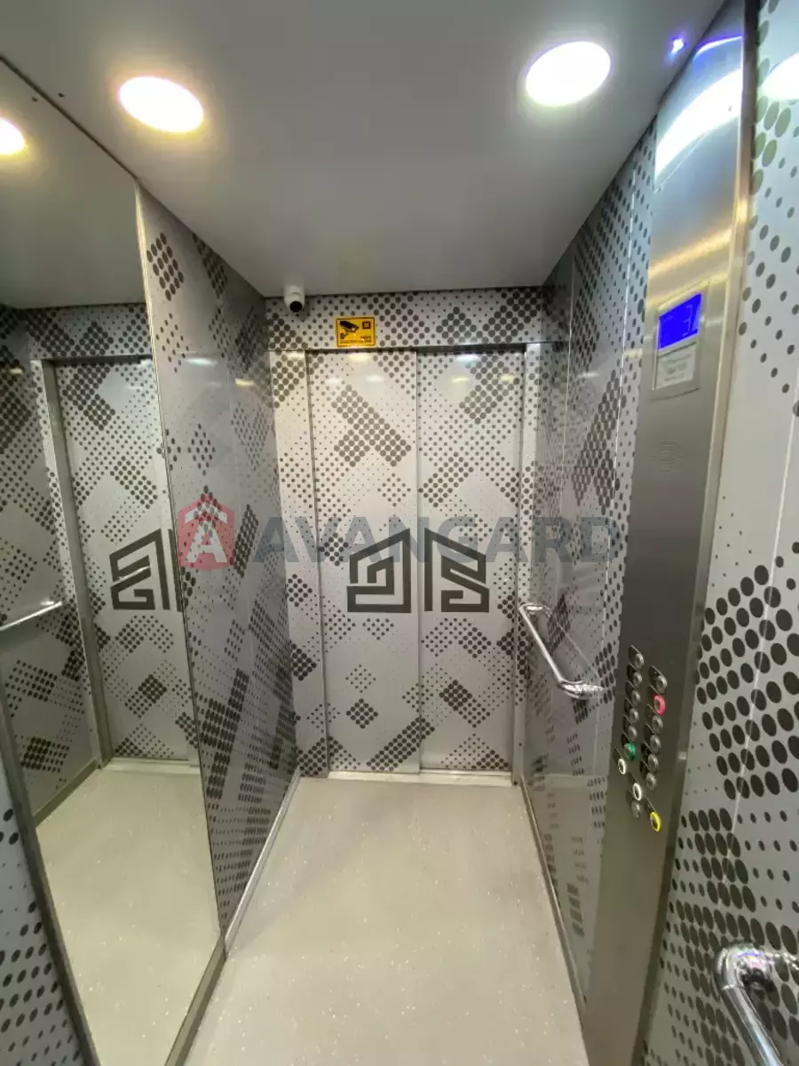 3 ��. ��������, 82/-/- ��. �., 9/12 ������ ���� 23