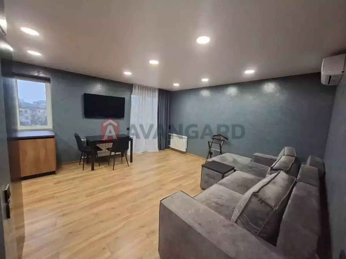 2 ��. ��������, 52/-/15 ��. �., 7/14 ������ ���� 7