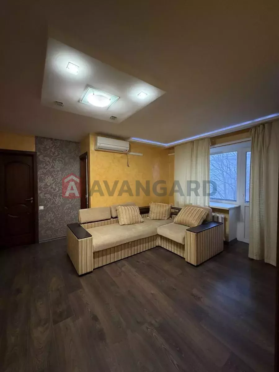 2 ����. ��������, 48/-/6 ��. �., 5/5 ���� ���� 7