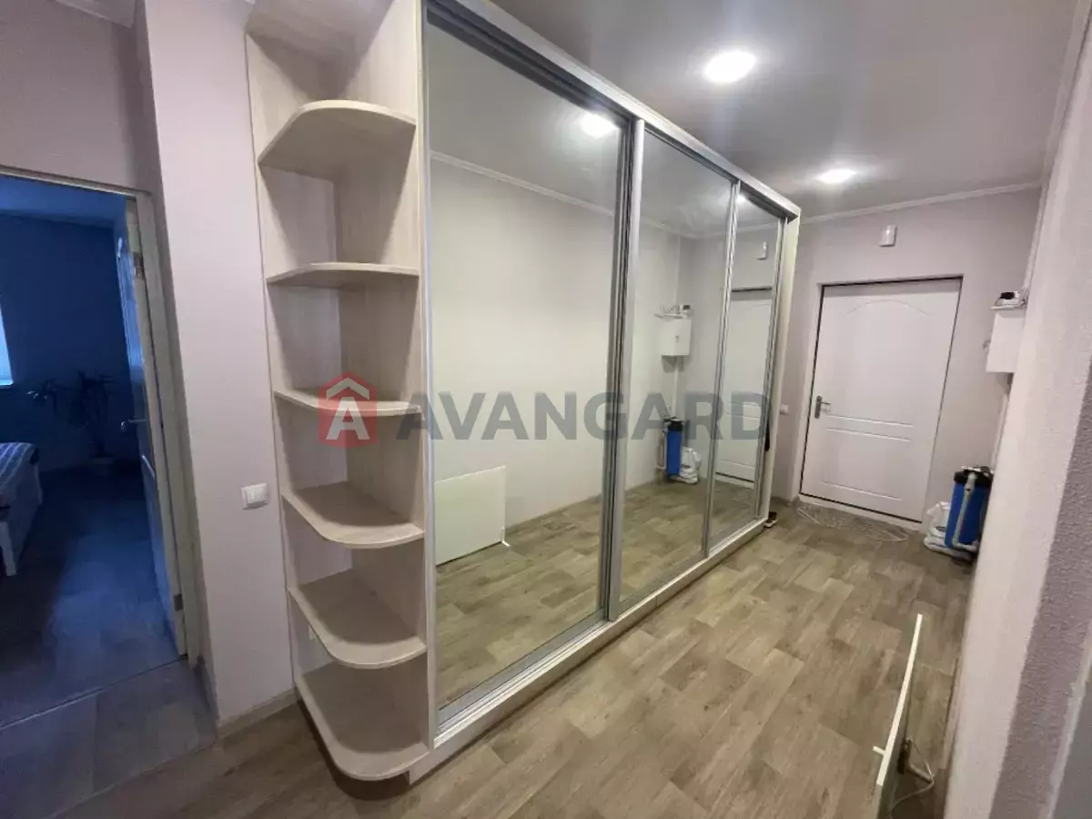 2 ��. ��������, 50/-/- ��. �., 1/10 ������ ���� 8