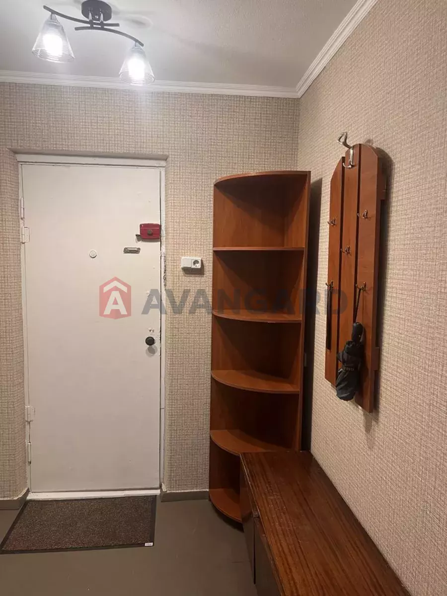 1 ����. ��������, 40/-/8 ��. �., 7/14 ���� ���� 8