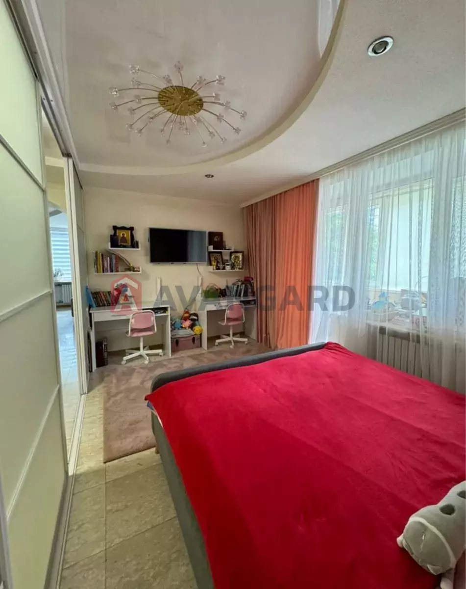 3 ����. ��������, 79/-/30 ��. �., 3/10 ���� ���� 4