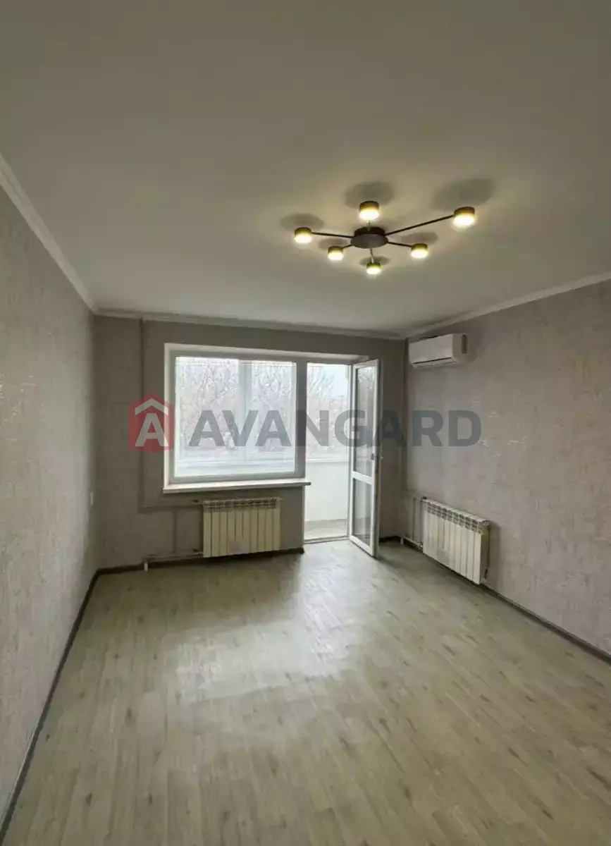 1 ����. ��������, 40/18/8 ��. �., 4/12 ���� ���� 3