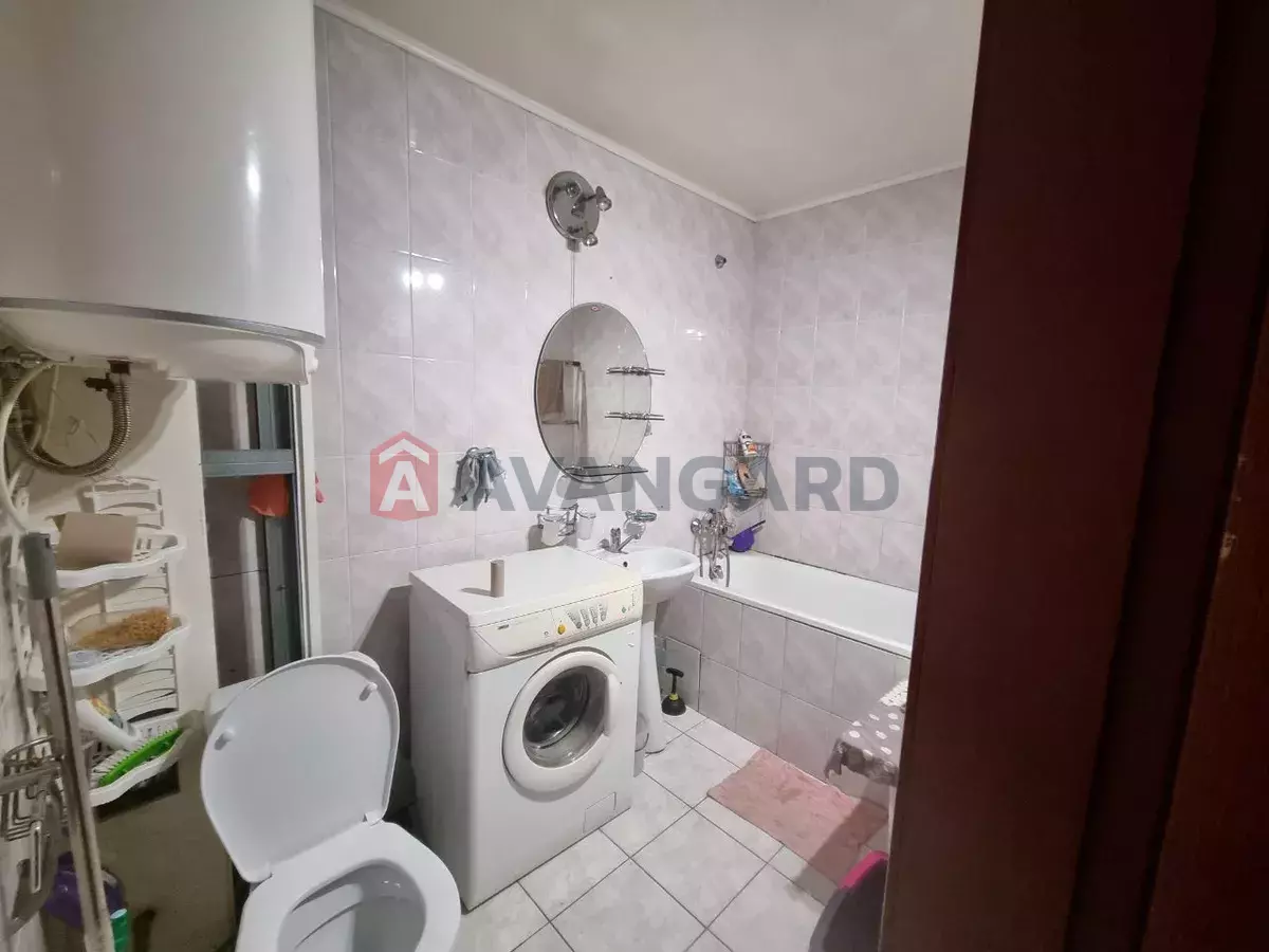 4 . , 70/-/10 . ., 9/9   4