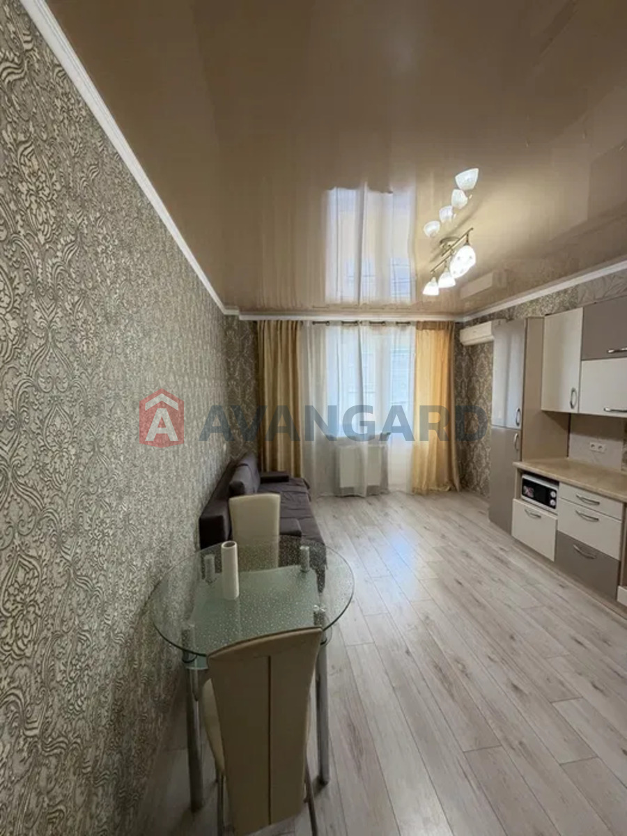 1 ��. ��������, 62/-/22 ��. �., 8/12 ������ ���� 14