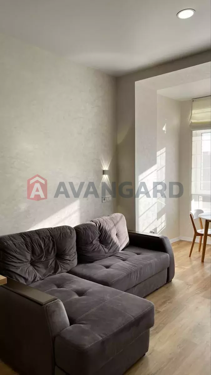 1 ��. ��������, 50/14/14 ��. �., 10/10 ������ ���� 7