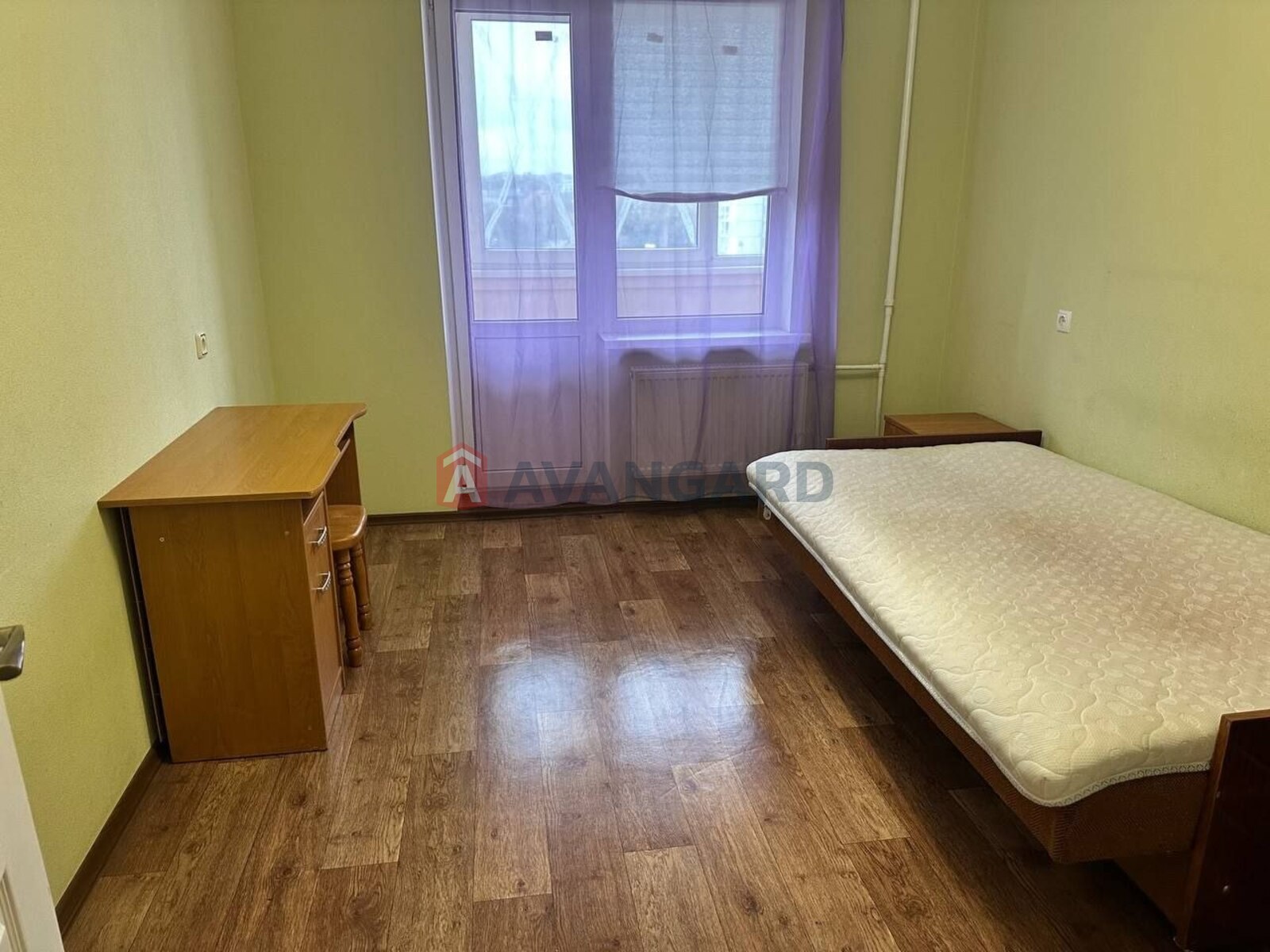 1 ��. ��������, 68/38/9 ��. �., 7/9 ������ ���� 3