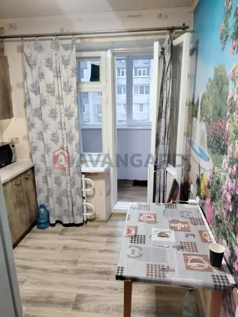 1 ��. ��������, 39/-/- ��. �., 6/15 ������ ���� 7