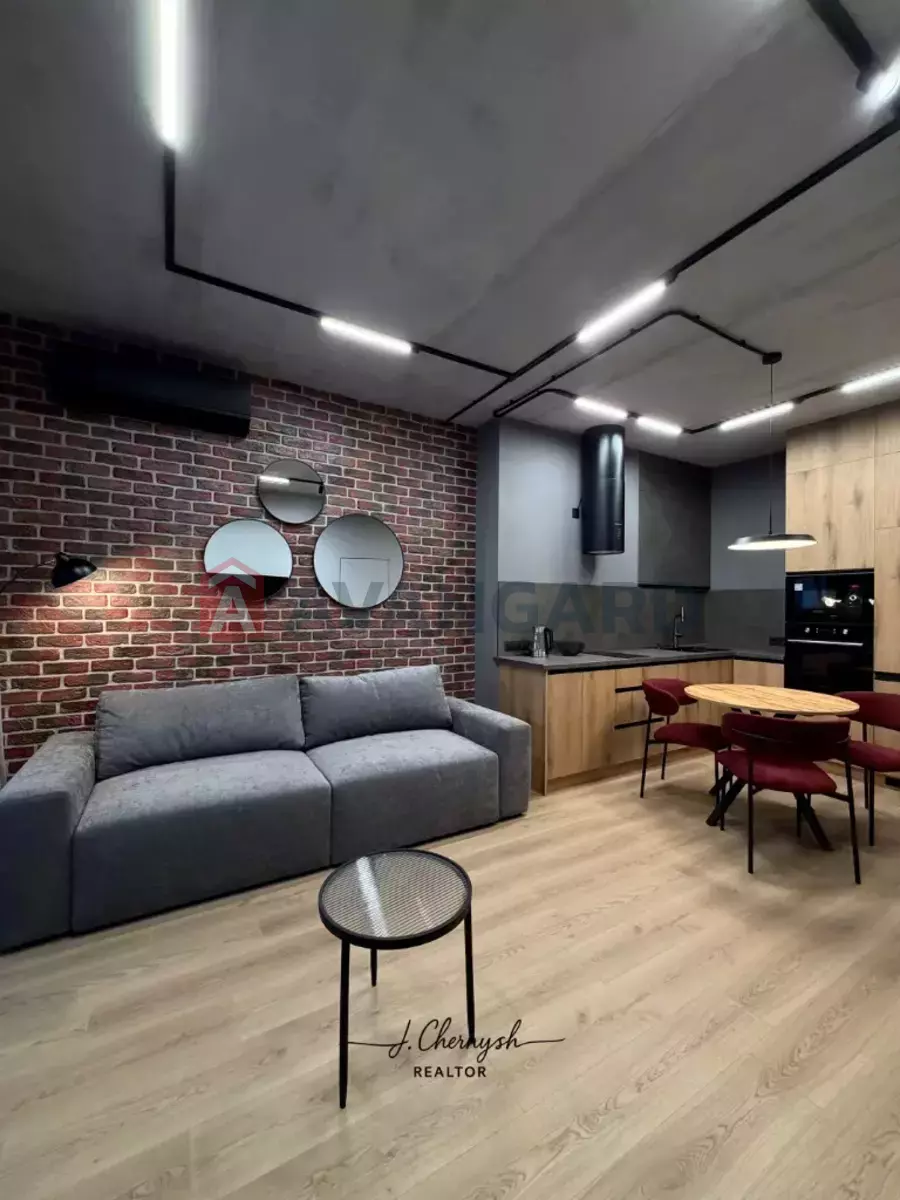 2 ����. ��������, 53/40/20 ��. �., 19/24 ���� ���� 7