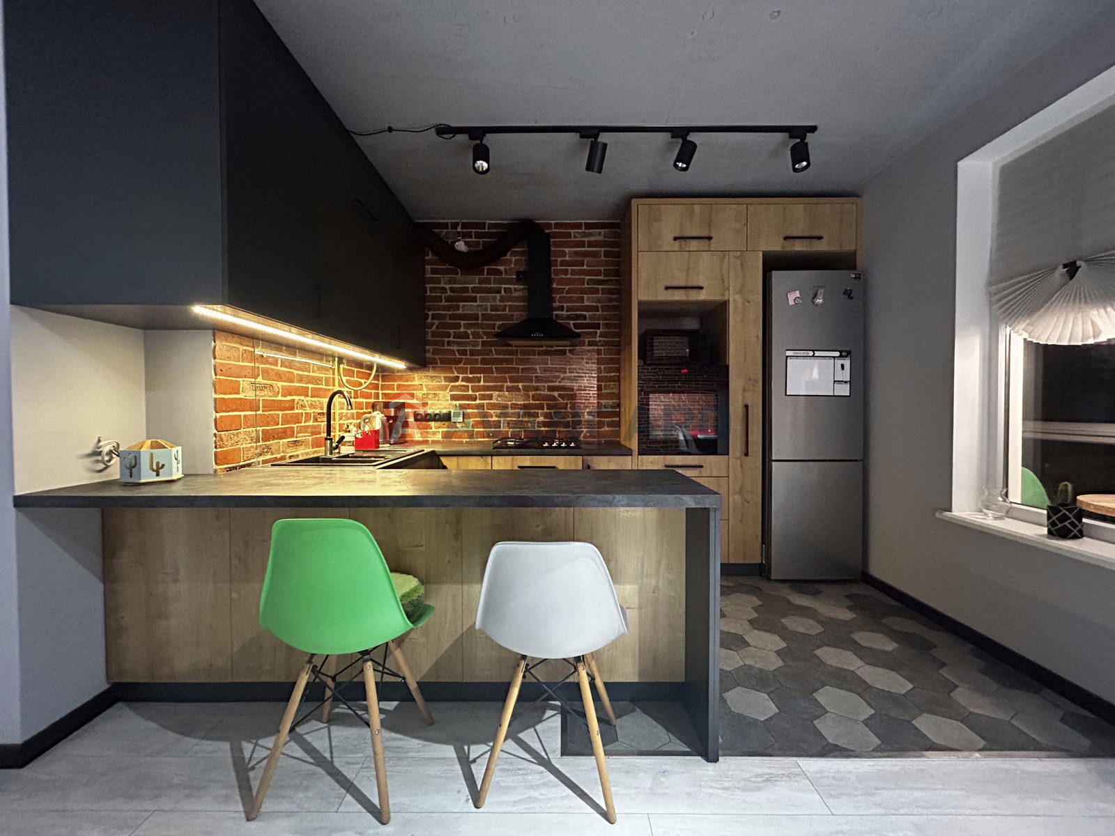 2 ��. ��������, 100/33/40 ��. �., 10-11/11 ������ ���� 6