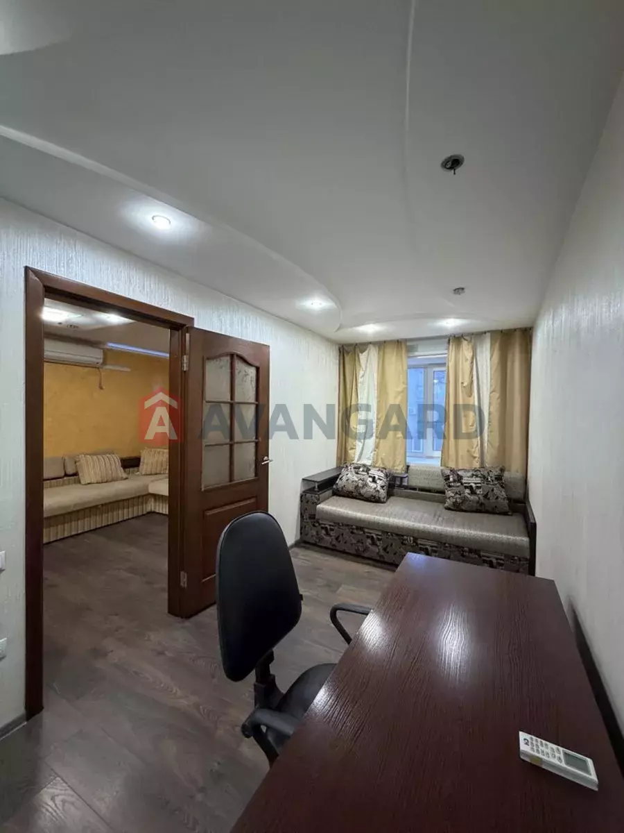 2 ����. ��������, 48/-/6 ��. �., 5/5 ���� ���� 10