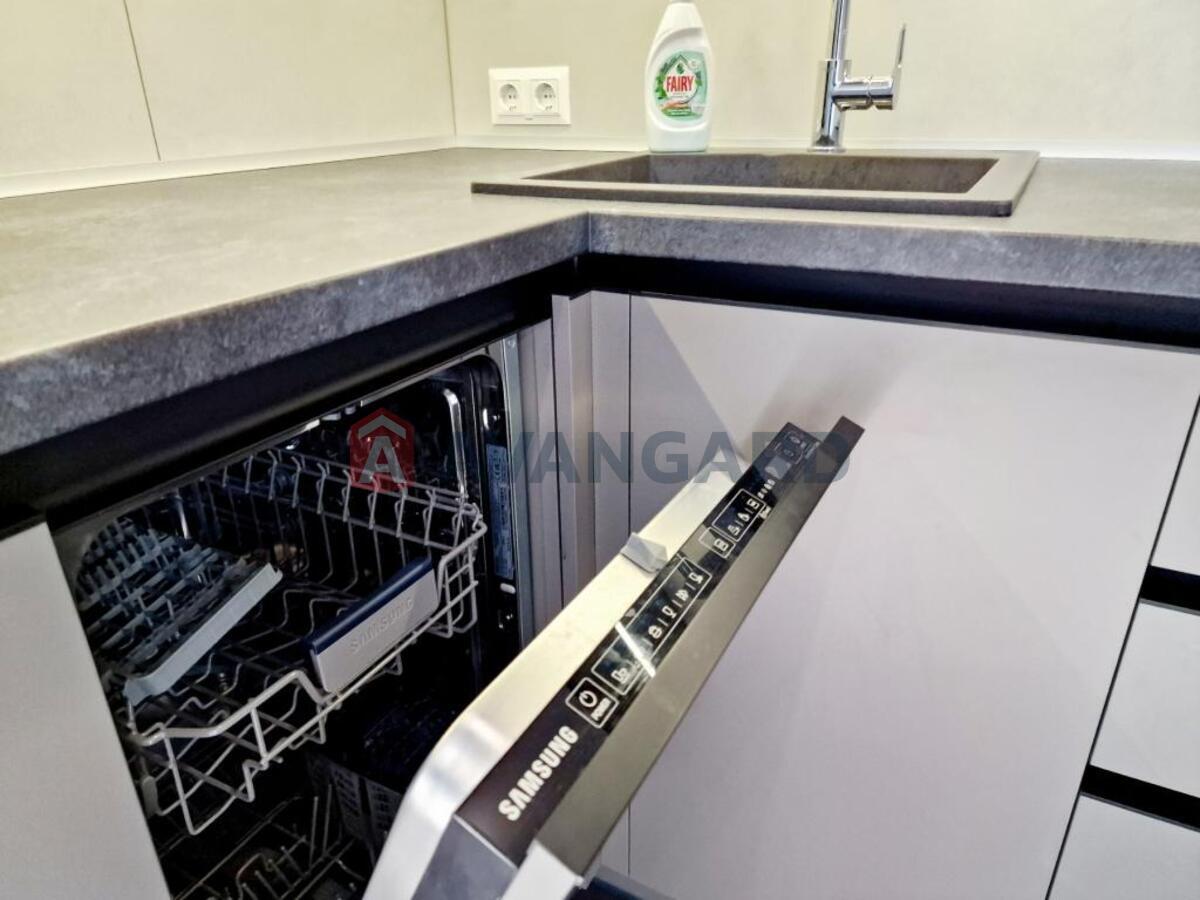 1 ��. ��������, 51/-/- ��. �., 22/31 ������ ���� 9